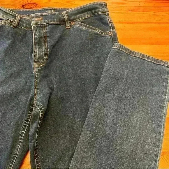 J.JILL TRIED & TRUE FIT MOVERN SLIM
98% COITON 2% LYCHAD SPANDEX - Picture 3 of 9